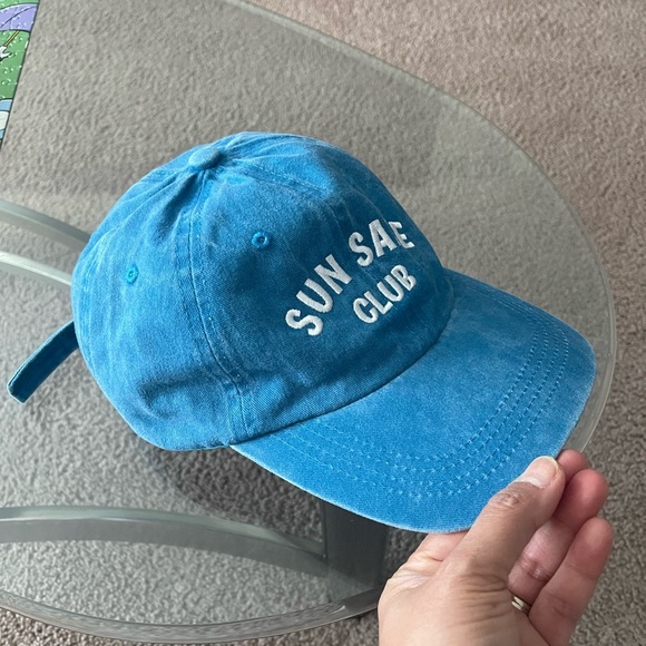 NATURE's REPUBLIC Sun Safe Club Baseball Hat - Picture 3 of 6